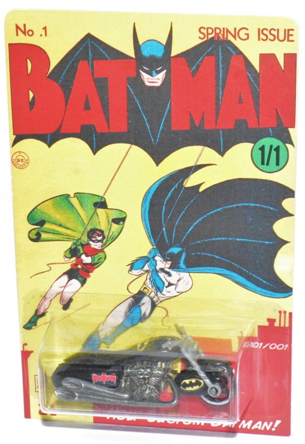 Hot Wheels Custom Batman Batcycle - Universal Classic Toys