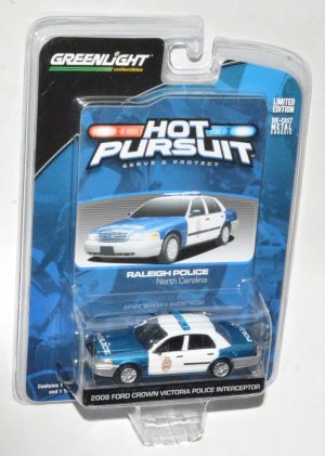 Greenlight Hot Pursuit 2008 Ford Crown Victoria Police Interceptor