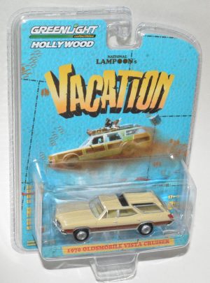 Greenlight Hollywood Vacation 1970 Oldsmobile Vista Cruiser